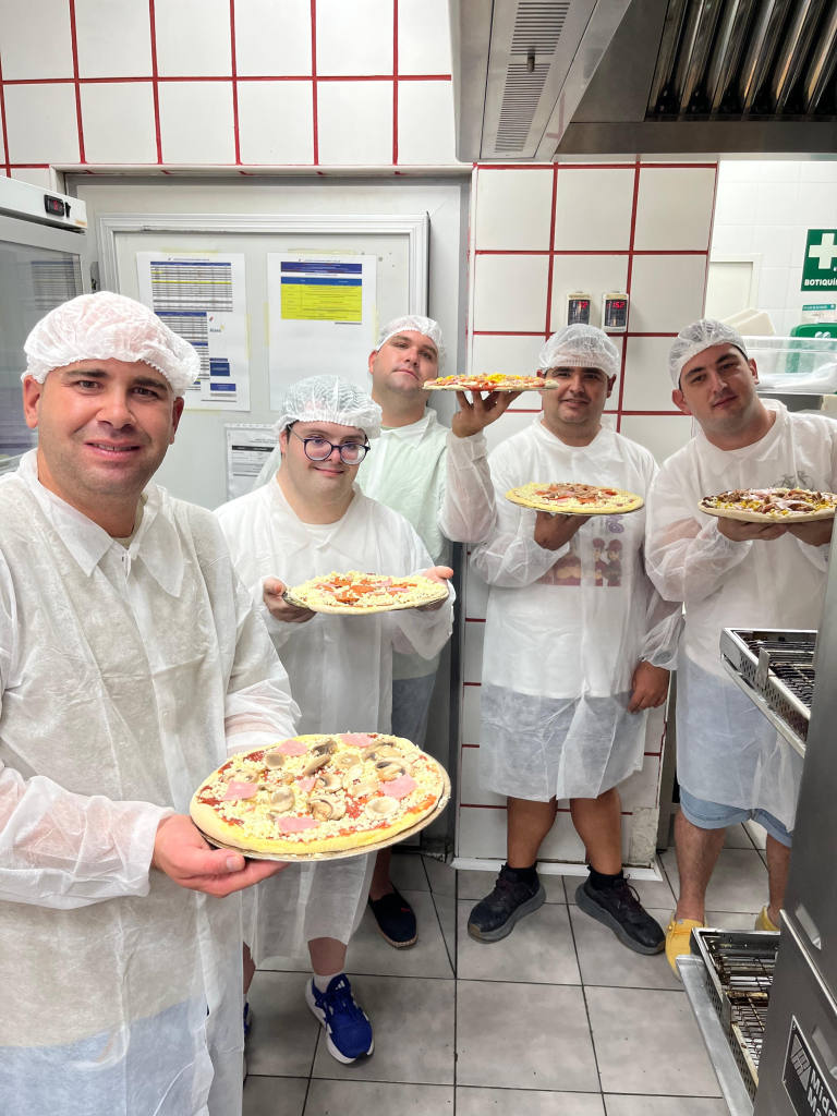 ACTIVIDAD DOMINOS PIZZA LUCENA 3